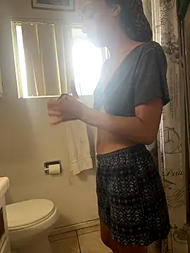 starrynikki online show from October 31, 2025, 7:43 pm