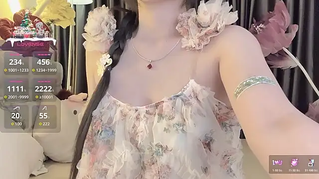 Snapshot of Nacy-Moonlight chatting on October 20, 2025, 3:56 pm Nacy-Moonlight online show from October 20, 2025, 3:56 pm