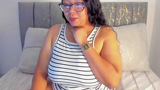 Snapshot of XMara chatting on June 12, 2026, 1:09 pm XMara online show from June 12, 2026, 1:09 pm