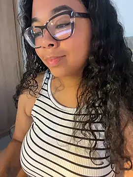 Snapshot of XMara chatting on July 22, 2026, 3:47 pm XMara online show from July 22, 2026, 3:47 pm