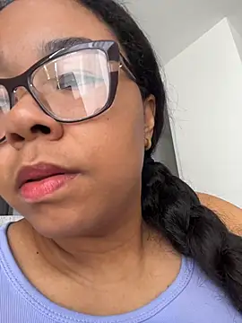 Snapshot of XMara chatting on February 19, 2026, 5:10 pm XMara online show from February 19, 2026, 5:10 pm