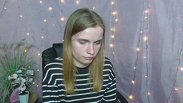 MargaritaKiss online show from April 23, 2026, 7:37 pm