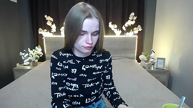 MargaritaKiss online show from March 10, 2026, 8:02 pm