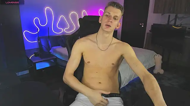 Brad Maloney online show from November 14, 2025, 7:28 pm