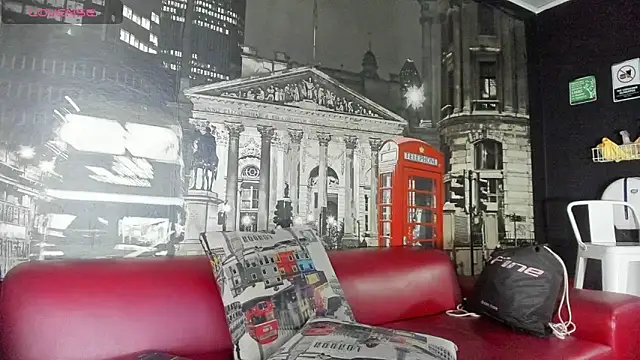 Snapshot of CloeRodriguez chatting on March 11, 2026, 12:04 am CloeRodriguez online show from March 11, 2026, 12:04 am