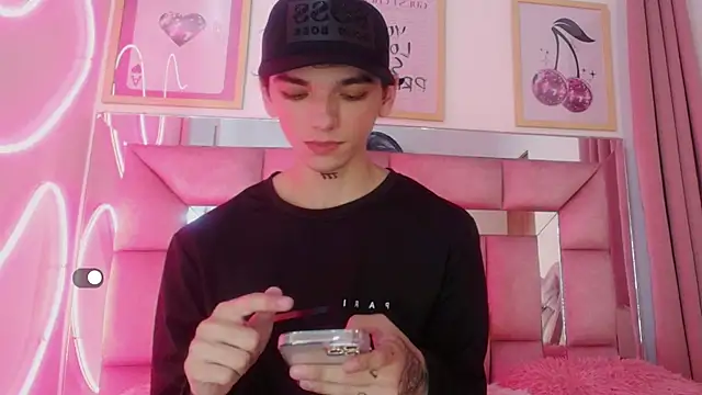 SexyJuliii21 online show from November 9, 2025, 9:19 pm