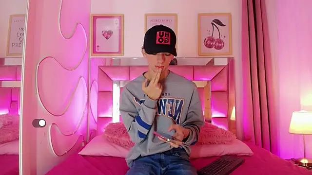 SexyJuliii21 online show from November 21, 2025, 8:46 am