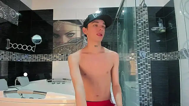 SexyJuliii21 online show from October 26, 2025, 4:24 am