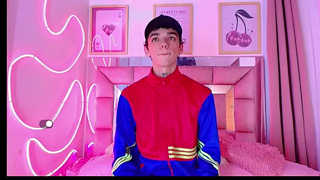 SexyJuliii21 online show from November 17, 2025, 10:03 pm