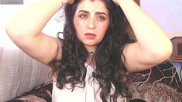 Snapshot of Marci_owo chatting on October 8, 2025, 6:19 pm Marci owo online show from October 8, 2025, 6:19 pm