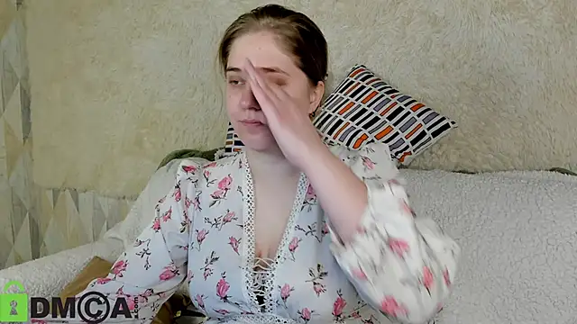 Snapshot of Megan_Violer chatting on November 21, 2025, 5:12 pm Megan Violer online show from November 21, 2025, 5:12 pm