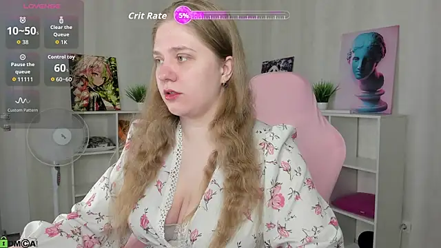 Snapshot of Megan_Violer chatting on June 18, 2026, 5:18 pm Megan Violer online show from June 18, 2026, 5:18 pm
