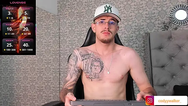 Snapshot of CodyWalkerR chatting on December 3, 2025, 5:45 pm CodyWalkerR online show from December 3, 2025, 5:45 pm