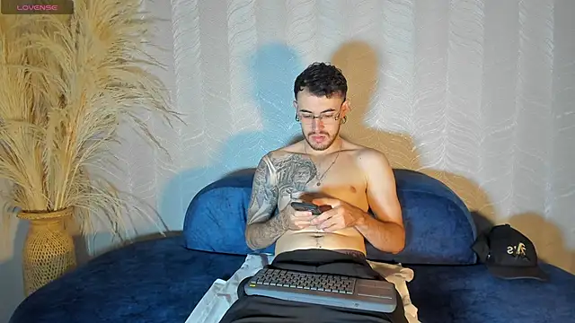 Snapshot of CodyWalkerR chatting on June 21, 2026, 5:30 pm CodyWalkerR online show from June 21, 2026, 5:30 pm