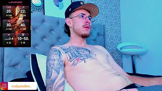 Snapshot of CodyWalkerR chatting on December 4, 2025, 6:18 pm CodyWalkerR online show from December 4, 2025, 6:18 pm