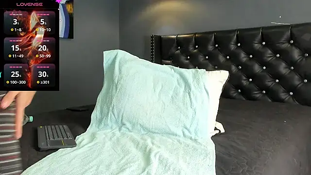 Snapshot of CodyWalkerR chatting on October 15, 2025, 5:10 pm CodyWalkerR online show from October 15, 2025, 5:10 pm