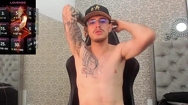 Snapshot of CodyWalkerR chatting on November 7, 2025, 5:28 pm CodyWalkerR online show from November 7, 2025, 5:28 pm