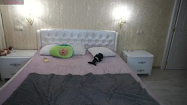 LunaaMayy online show from November 20, 2025, 8:53 pm