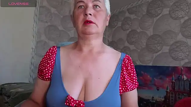 NicoleOlla online show from June 7, 2026, 2:06 am