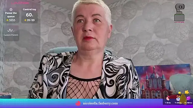 NicoleOlla online show from May 3, 2026, 1:44 am