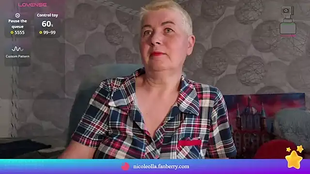 NicoleOlla online show from May 1, 2026, 11:54 pm