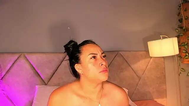 Snapshot of Miss_Ambeer chatting on December 23, 2025, 11:09 am Miss Ambeer online show from December 23, 2025, 11:09 am