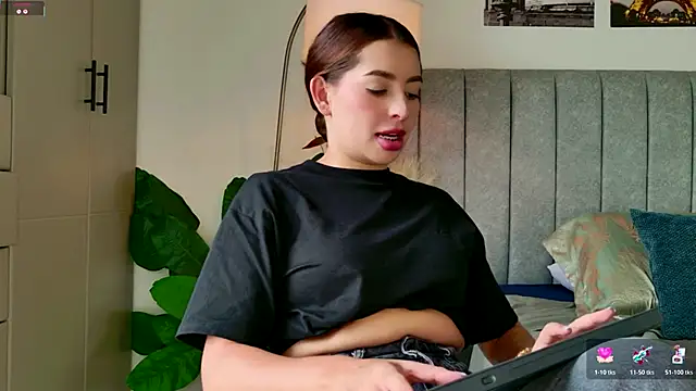 caralella online show from February 24, 2026, 9:15 pm