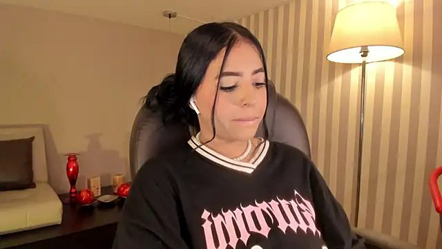 Maaiitee online show from November 5, 2025, 1:03 pm