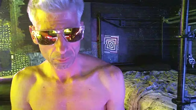 Snapshot of RoomBlueWhite chatting on December 9, 2024, 11:58 am RoomBlueWhite online show from December 9, 2024, 11:58 am