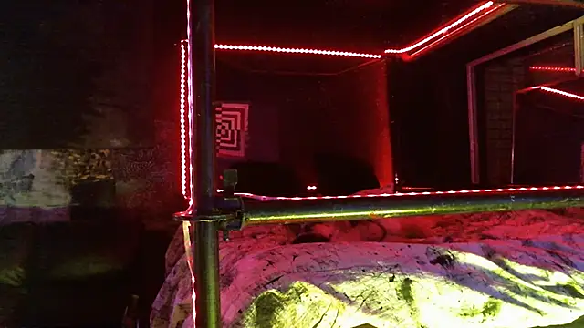 Snapshot of RoomBlueWhite chatting on December 26, 2024, 8:50 am RoomBlueWhite online show from December 26, 2024, 8:50 am