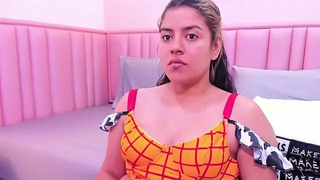 Snapshot of taylor_cupper chatting on November 17, 2025, 12:25 am taylor cupper online show from November 17, 2025, 12:25 am