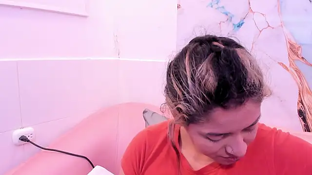 Snapshot of taylor_cupper chatting on November 20, 2025, 3:18 am taylor cupper online show from November 20, 2025, 3:18 am