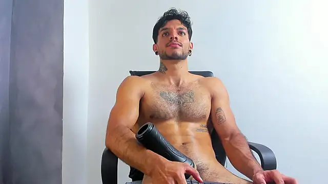 JuanBlade online show from June 19, 2026, 5:13 am
