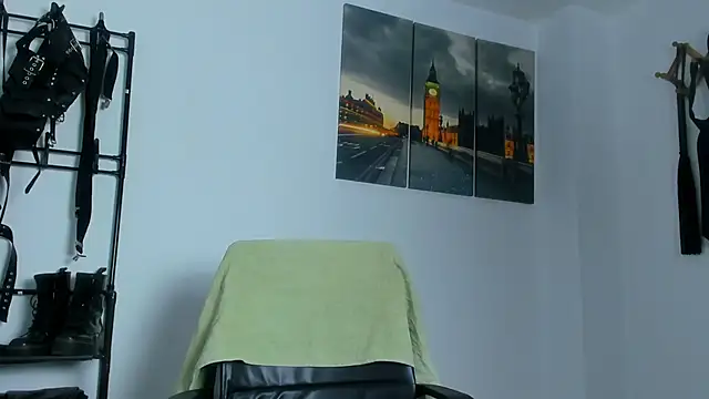 JuanBlade online show from October 19, 2025, 2:42 pm