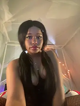 Snapshot of lovekaylaa chatting on February 25, 2025, 4:46 pm lovekaylaa online show from February 25, 2025, 4:46 pm