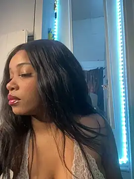 Snapshot of lovekaylaa chatting on February 18, 2025, 10:16 am lovekaylaa online show from February 18, 2025, 10:16 am