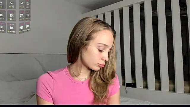 Snapshot of _LISA_BABYMETAL_ chatting on November 16, 2025, 4:01 pm LISA BABYMETAL online show from November 16, 2025, 4:01 pm