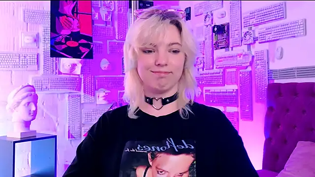 Snapshot of RocKStone_ chatting on March 9, 2025, 7:23 am RocKStone online show from March 9, 2025, 7:23 am