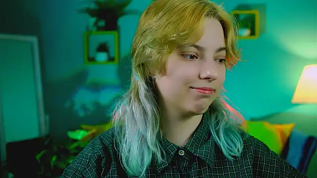 Snapshot of RocKStone_ chatting on December 5, 2025, 8:13 am RocKStone online show from December 5, 2025, 8:13 am