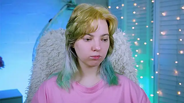 Snapshot of RocKStone_ chatting on November 7, 2025, 4:28 am RocKStone online show from November 7, 2025, 4:28 am