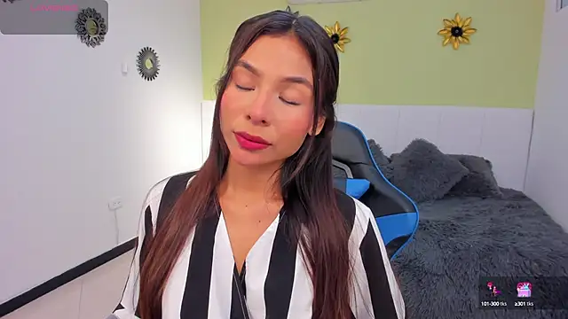 Snapshot of amira_cute2 chatting on March 8, 2025, 9:28 am amira cute2 online show from March 8, 2025, 9:28 am