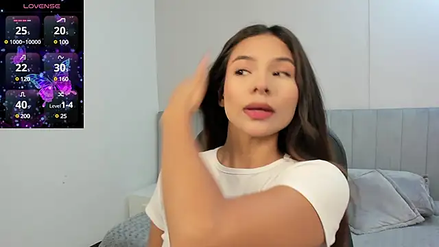 Snapshot of amira_cute2 chatting on March 23, 2025, 7:42 am amira cute2 online show from March 23, 2025, 7:42 am