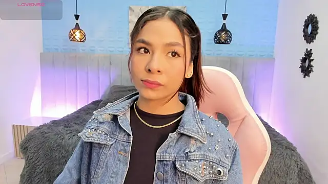 Snapshot of amira_cute2 chatting on June 12, 2026, 10:46 am amira cute2 online show from June 12, 2026, 10:46 am