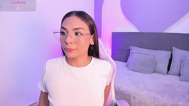 Snapshot of amira_cute2 chatting on November 3, 2025, 9:57 am amira cute2 online show from November 3, 2025, 9:57 am