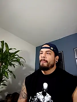 Snapshot of SilvaBranko chatting on October 9, 2025, 12:33 am SilvaBranko online show from October 9, 2025, 12:33 am