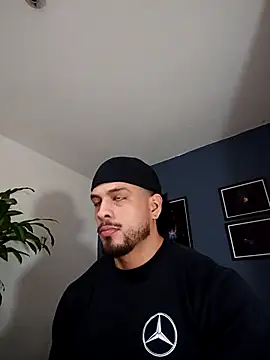 Snapshot of SilvaBranko chatting on November 15, 2025, 12:03 am SilvaBranko online show from November 15, 2025, 12:03 am