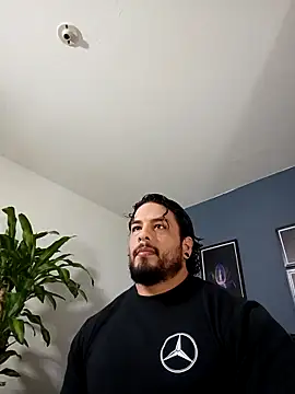 Snapshot of SilvaBranko chatting on October 12, 2025, 11:06 pm SilvaBranko online show from October 12, 2025, 11:06 pm