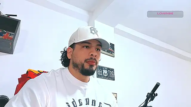 Snapshot of SilvaBranko chatting on February 13, 2026, 4:40 pm SilvaBranko online show from February 13, 2026, 4:40 pm