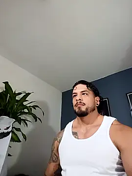 Snapshot of SilvaBranko chatting on October 18, 2025, 9:50 pm SilvaBranko online show from October 18, 2025, 9:50 pm