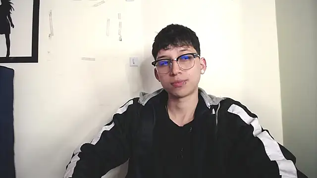 Snapshot of _Thomas_hot_ chatting on November 19, 2025, 12:05 pm Thomas hot online show from November 19, 2025, 12:05 pm